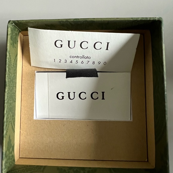 Silver Gucci Feline Necklace. - Picture 6 of 8